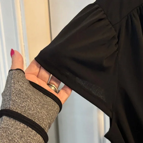 LuLaRoe Classic Black jumper- NWOT - Picture 3 of 7